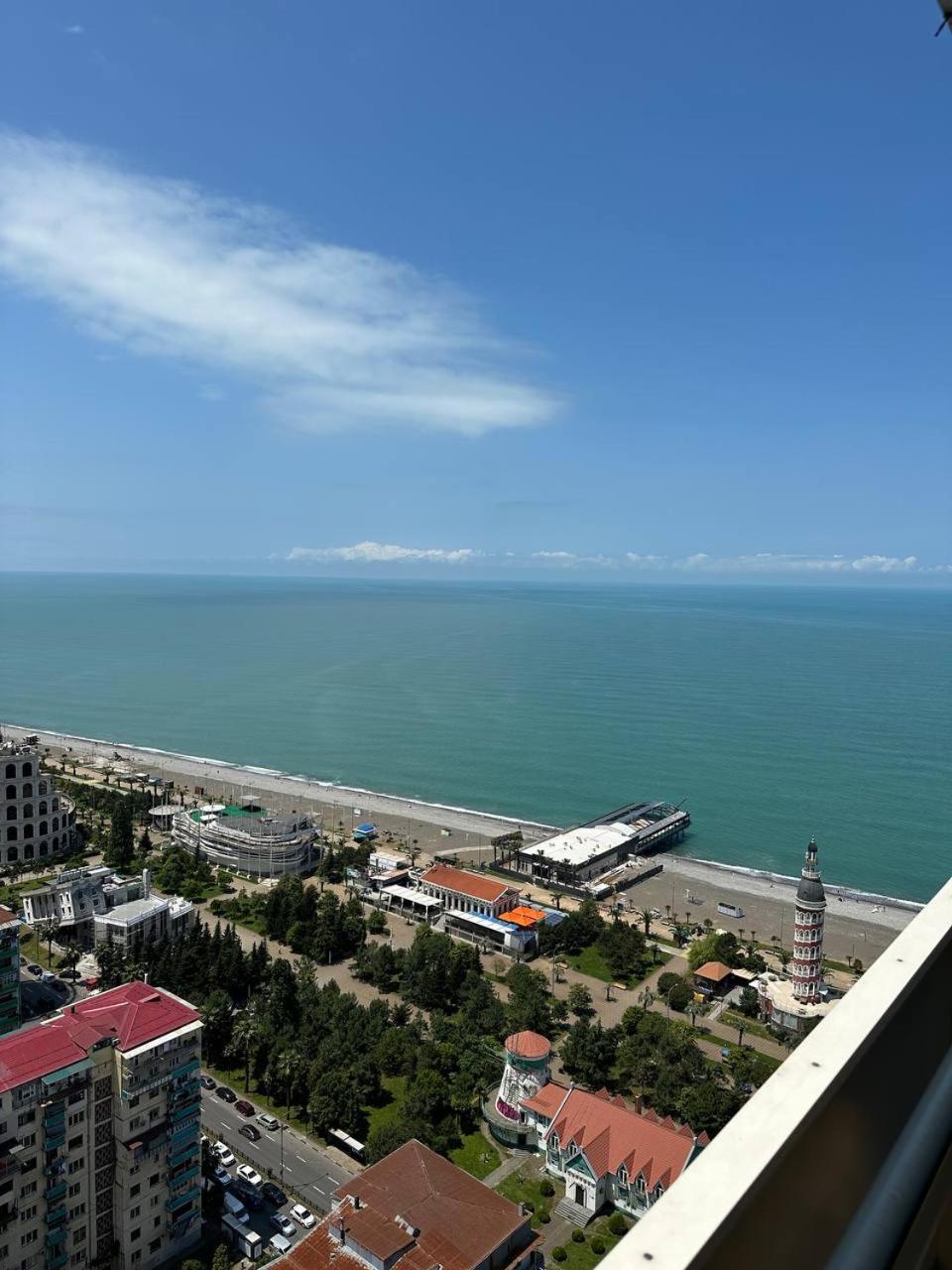 Отель Royal Panorama Courtyard Батуми Экстерьер фото